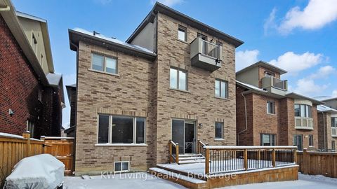 Photo 46 at 92 Giardina Crescent N, Bayview Hill, Richmond Hill