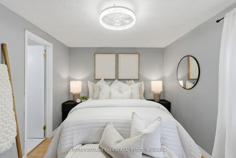 Photo 21 at 332 Elgin Street W, McLaughlin, Oshawa