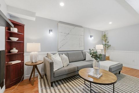 Photo 28 at 332 Elgin Street W, McLaughlin, Oshawa