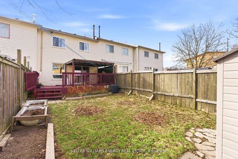 Photo 31 at 332 Elgin Street W, McLaughlin, Oshawa