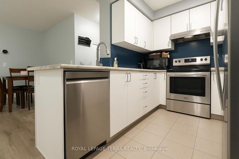 Photo 6 at 59 - 2500 Hill Rise Court, Windfields, Oshawa