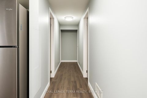 Photo 8 at 59 - 2500 Hill Rise Court, Windfields, Oshawa