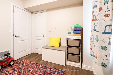 Photo 9 at 59 - 2500 Hill Rise Court, Windfields, Oshawa