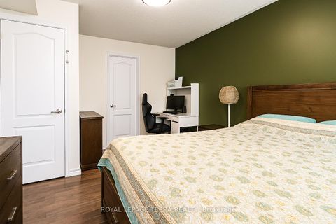 Photo 15 at 59 - 2500 Hill Rise Court, Windfields, Oshawa