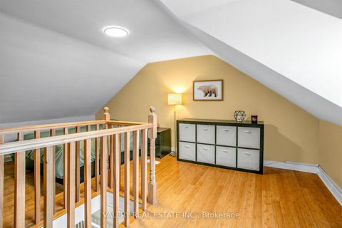 Photo 6 at 1060 Dundas Street W, Bellwoods, Toronto