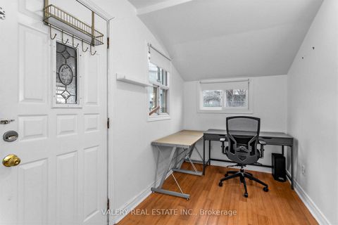 Photo 16 at 1060 Dundas Street W, Bellwoods, Toronto