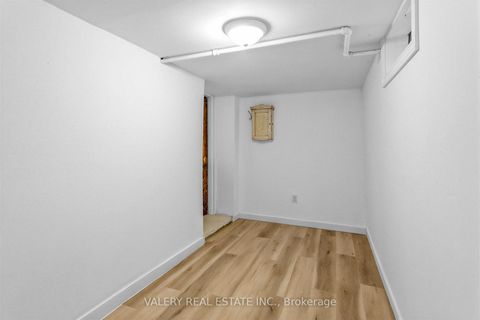 Photo 22 at 1060 Dundas Street W, Bellwoods, Toronto