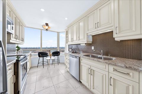 Photo 11 at 1501 - 8501 Bayview Avenue, Doncrest, Richmond Hill