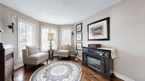 Photo 13 at 14 Round Leaf Court, Holly, Barrie