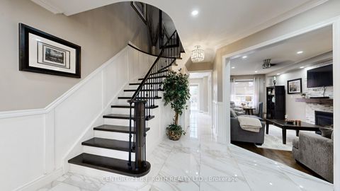 Photo 17 at 14 Round Leaf Court, Holly, Barrie