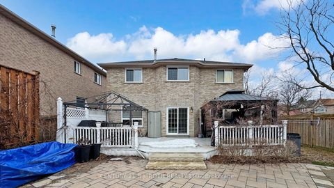 Photo 26 at 14 Round Leaf Court, Holly, Barrie