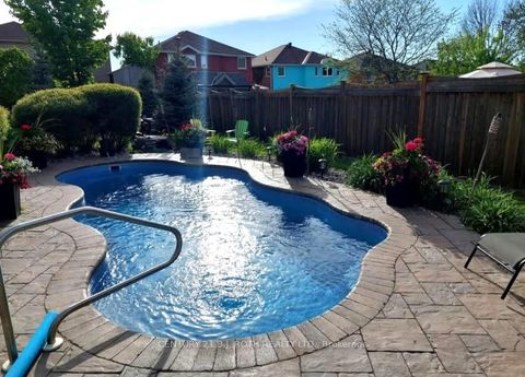 Photo 34 at 14 Round Leaf Court, Holly, Barrie