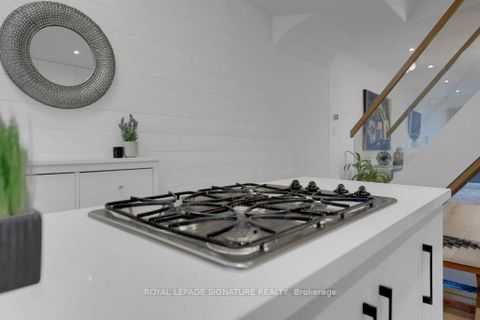 Photo 8 at 3 Martin Road, Mount Pleasant East, Toronto