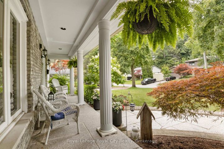 Photo 7 at 1548 Troika Court, Lorne Park, Mississauga