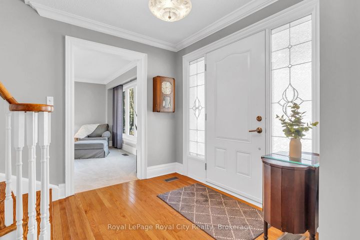 Photo 8 at 1548 Troika Court, Lorne Park, Mississauga