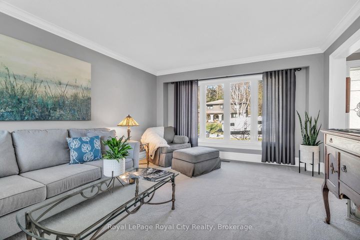 Photo 9 at 1548 Troika Court, Lorne Park, Mississauga