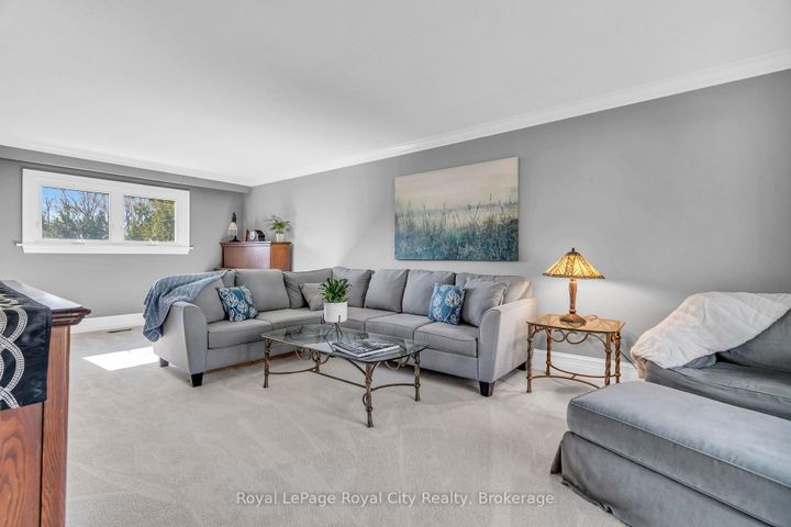 Photo 10 at 1548 Troika Court, Lorne Park, Mississauga