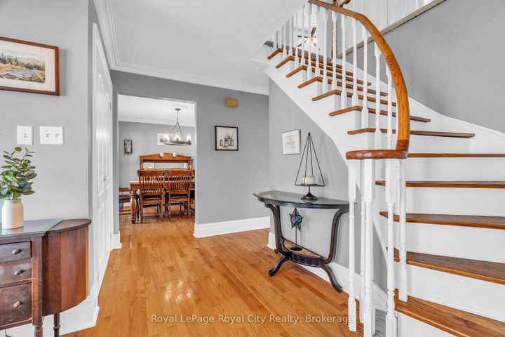 Photo 11 at 1548 Troika Court, Lorne Park, Mississauga