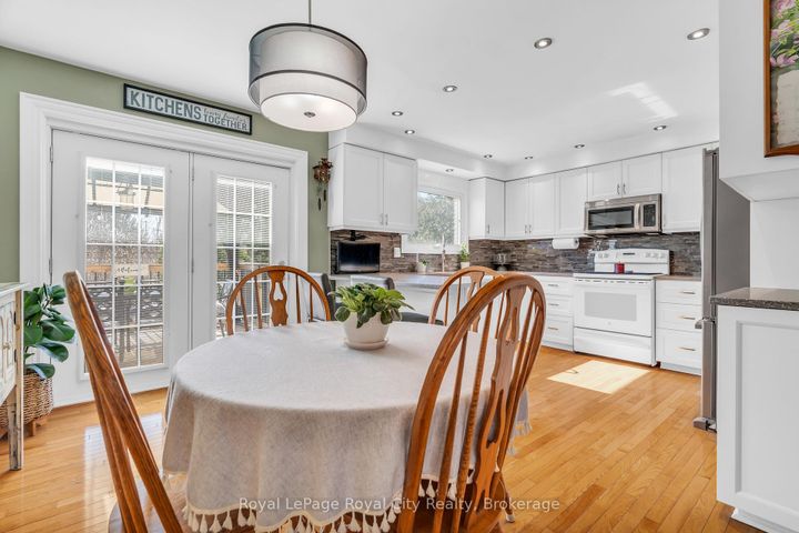 Photo 13 at 1548 Troika Court, Lorne Park, Mississauga