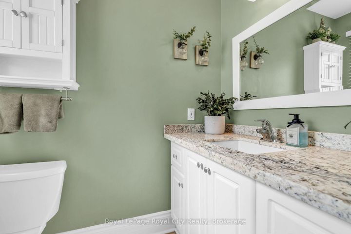 Photo 17 at 1548 Troika Court, Lorne Park, Mississauga