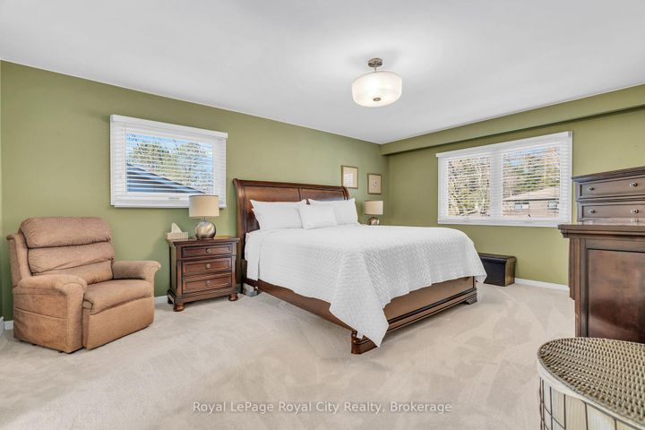 Photo 19 at 1548 Troika Court, Lorne Park, Mississauga