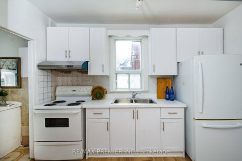 Photo 5 at 229 Bellwoods Avenue, Bellwoods, Toronto