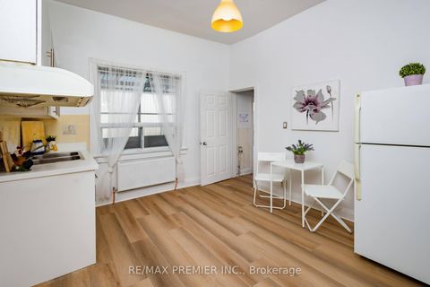 Photo 10 at 229 Bellwoods Avenue, Bellwoods, Toronto