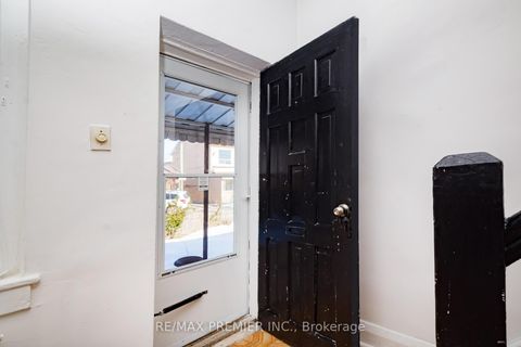 Photo 26 at 229 Bellwoods Avenue, Bellwoods, Toronto