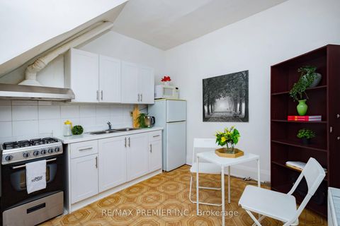 Photo 27 at 229 Bellwoods Avenue, Bellwoods, Toronto