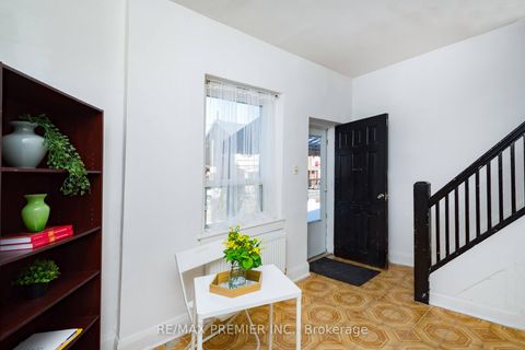 Photo 28 at 229 Bellwoods Avenue, Bellwoods, Toronto