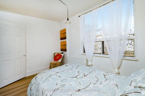 Photo 34 at 229 Bellwoods Avenue, Bellwoods, Toronto