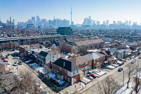 Photo 38 at 229 Bellwoods Avenue, Bellwoods, Toronto