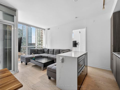 Photo 7 at 905 - 1 Yorkville Avenue, Annex, Toronto