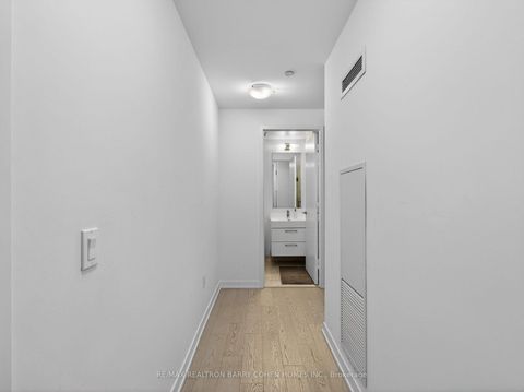 Photo 15 at 905 - 1 Yorkville Avenue, Annex, Toronto