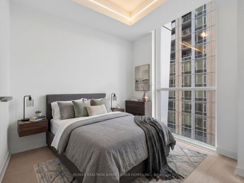 Photo 16 at 905 - 1 Yorkville Avenue, Annex, Toronto