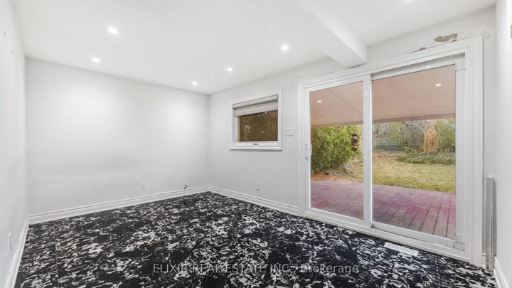 Photo 9 at 43 Bromley Crescent, Avondale, Brampton