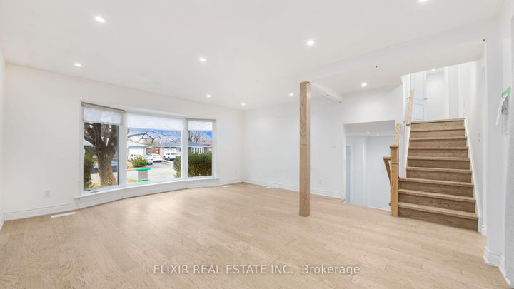 Photo 11 at 43 Bromley Crescent, Avondale, Brampton