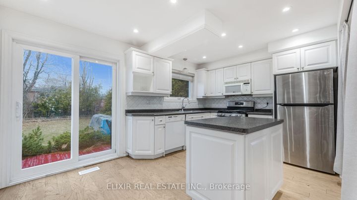 Photo 14 at 43 Bromley Crescent, Avondale, Brampton