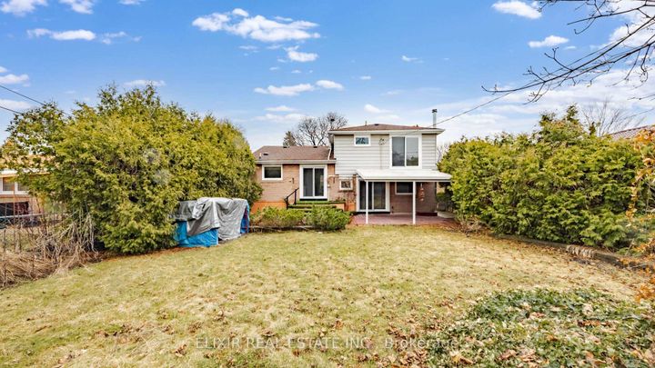 Photo 37 at 43 Bromley Crescent, Avondale, Brampton