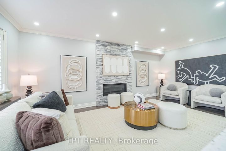 Photo 9 at 40 Dewberry Drive, Middlefield, Markham