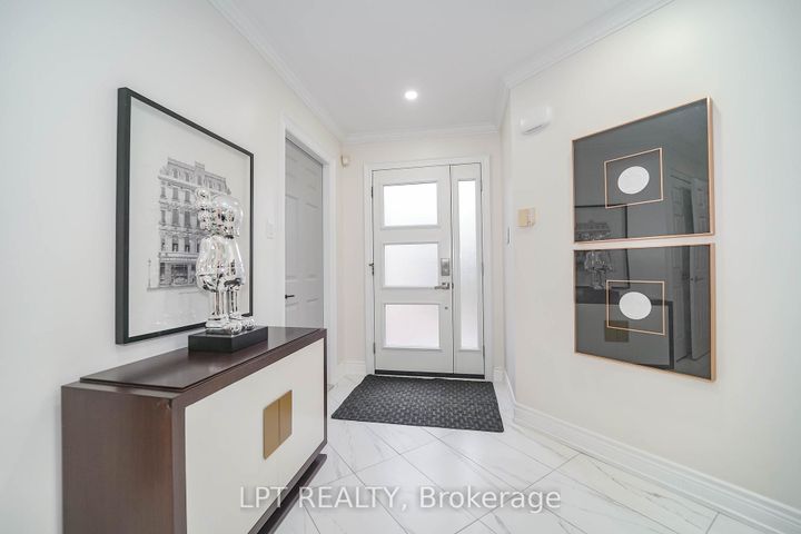 Photo 23 at 40 Dewberry Drive, Middlefield, Markham