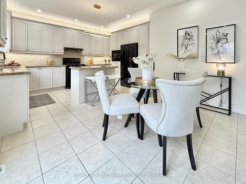 Photo 13 at 12 Bosco Drive, Vellore Village, Vaughan