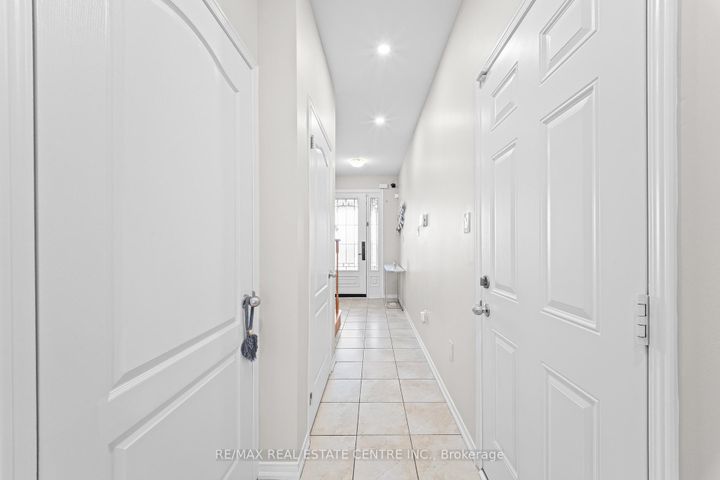 Photo 6 at 62 Sussexvale Drive, Wellington, Brampton