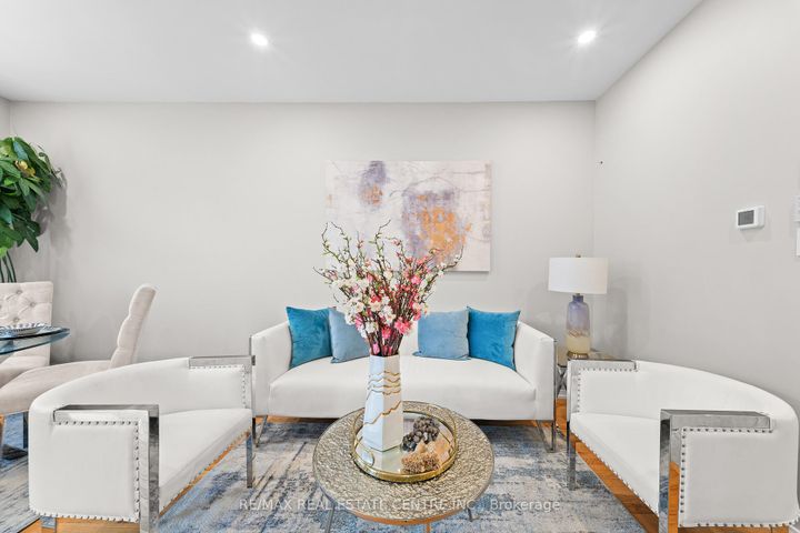 Photo 8 at 62 Sussexvale Drive, Wellington, Brampton