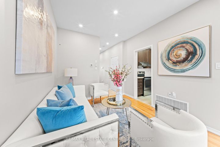 Photo 11 at 62 Sussexvale Drive, Wellington, Brampton