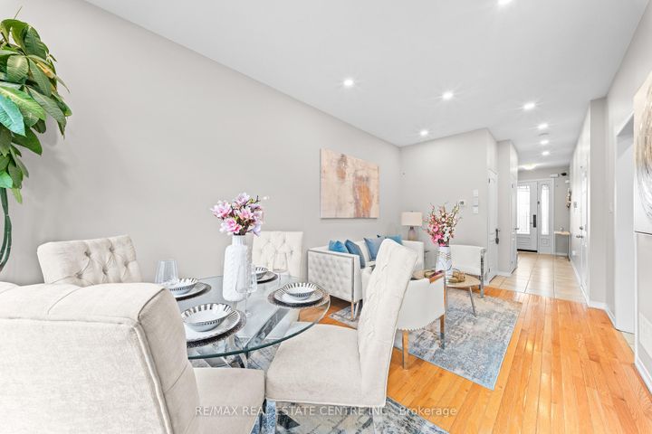 Photo 13 at 62 Sussexvale Drive, Wellington, Brampton