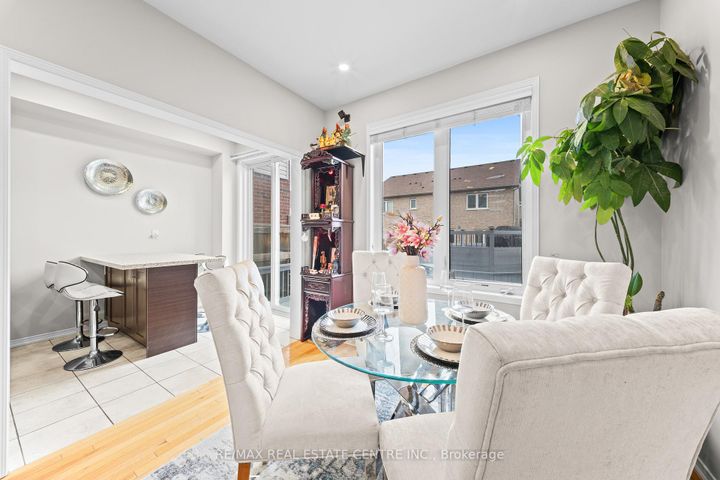 Photo 14 at 62 Sussexvale Drive, Wellington, Brampton