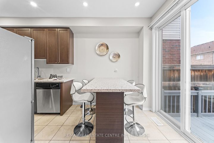 Photo 17 at 62 Sussexvale Drive, Wellington, Brampton