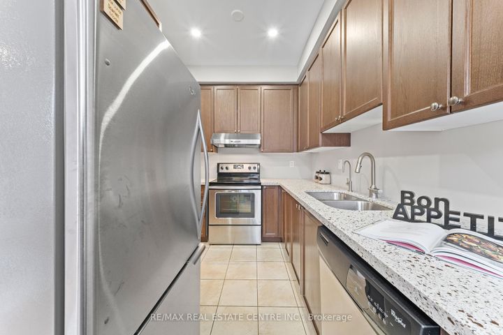 Photo 20 at 62 Sussexvale Drive, Wellington, Brampton