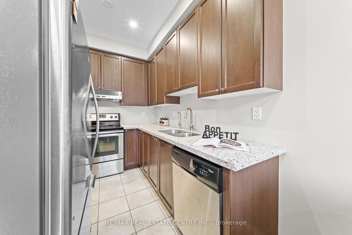 Photo 21 at 62 Sussexvale Drive, Wellington, Brampton